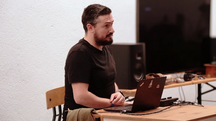 Des interventions sur mesure explorant des thématiques spécifiques de l'audio vidéoludique ou retraçant l'histoire de la musique de jeu vidéo.